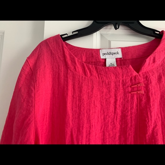 Two women’s tops never worn - Picture 2 of 7
